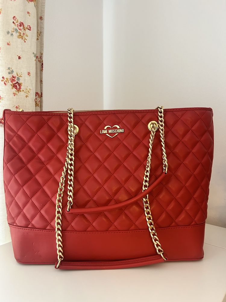 Mala Love moschino vermelha