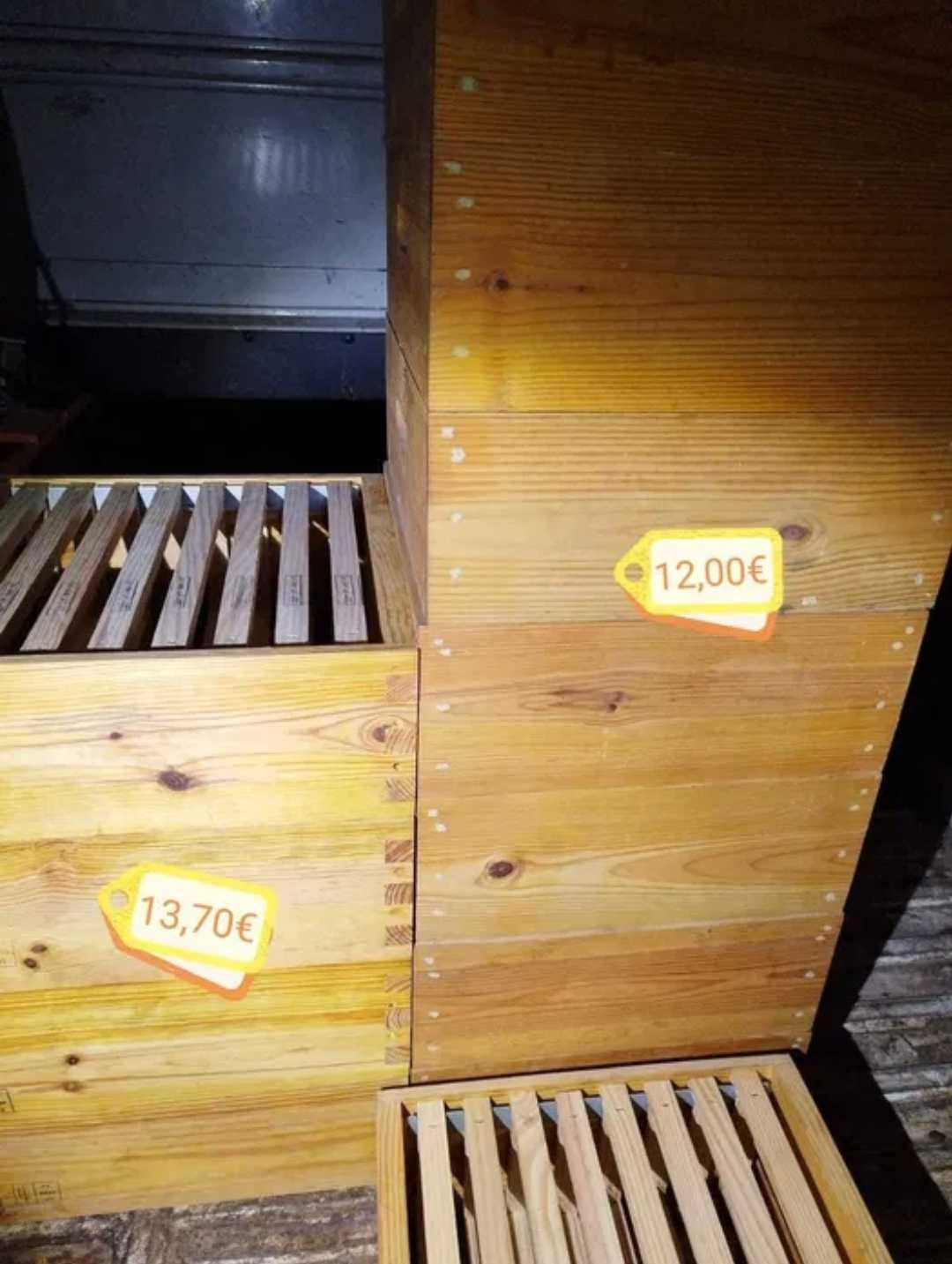 Colmeias e material apícola