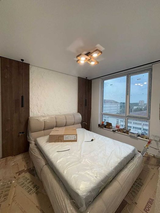 Укомплектована 1 км квартира з балконом в ЖК IQ House