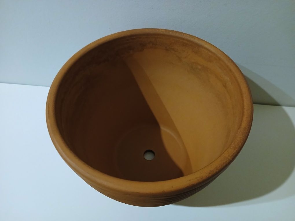 Vaso de barro cónico