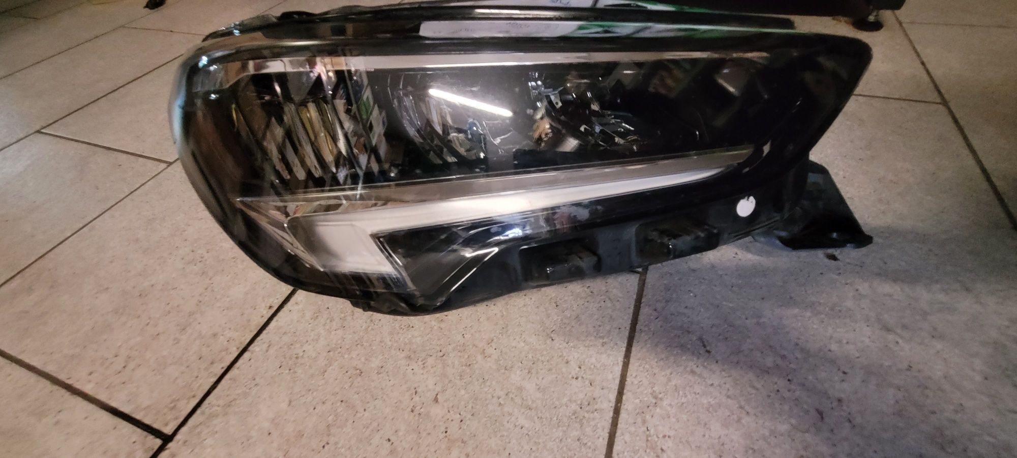 opel corsa f lampa prawa przód full led