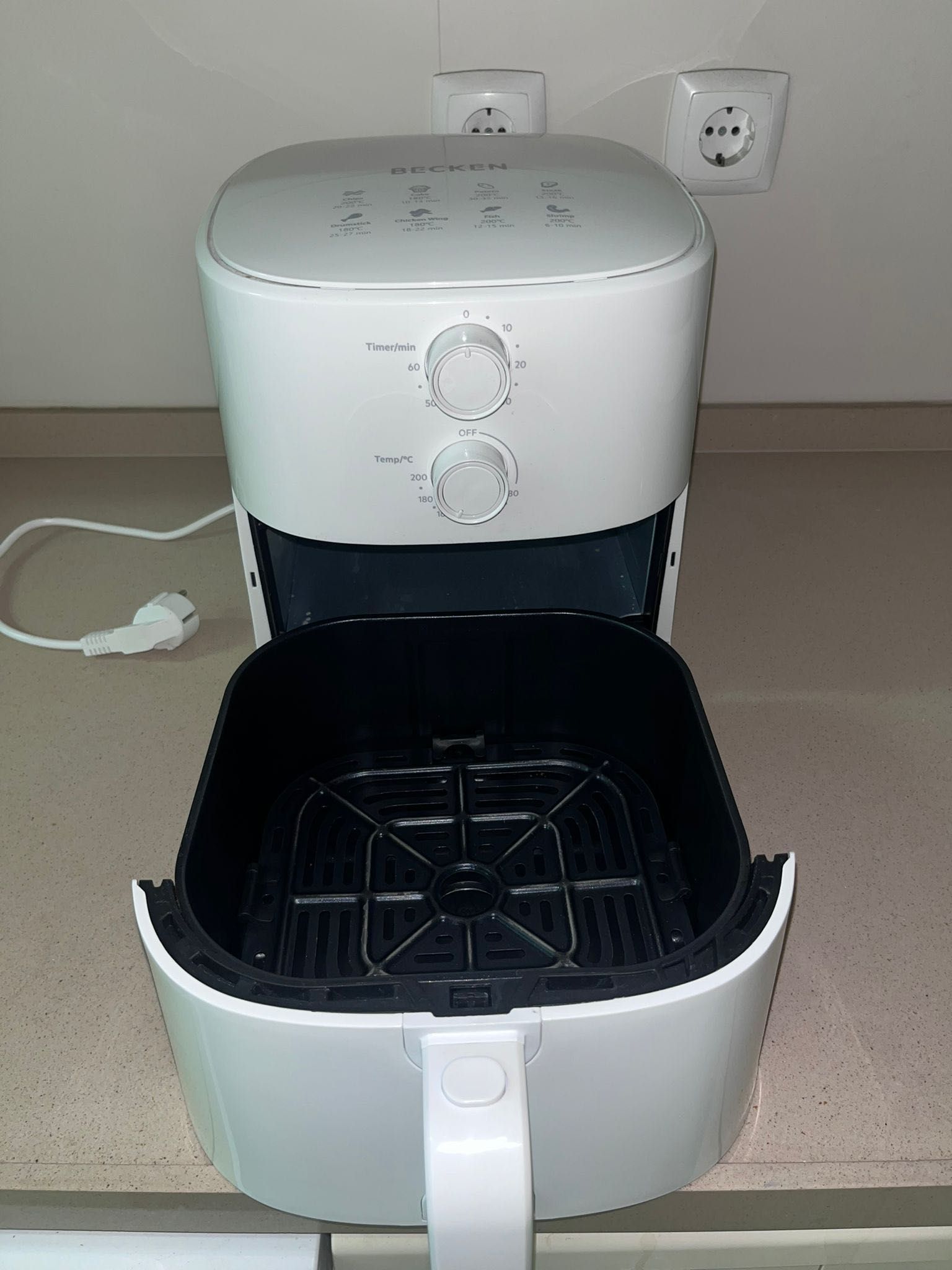Fritadeira sem Óleo BECKEN BAF7528 (5L - Branco)