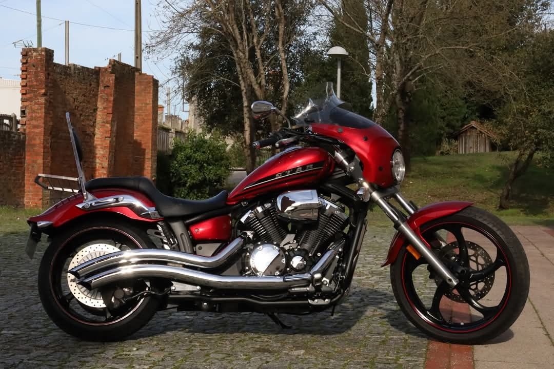 Yamaha Stryker (XVS 1300 Custom) + NEXX X.G100R (pouco uso)