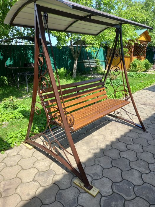 Садові качелі різних видів
