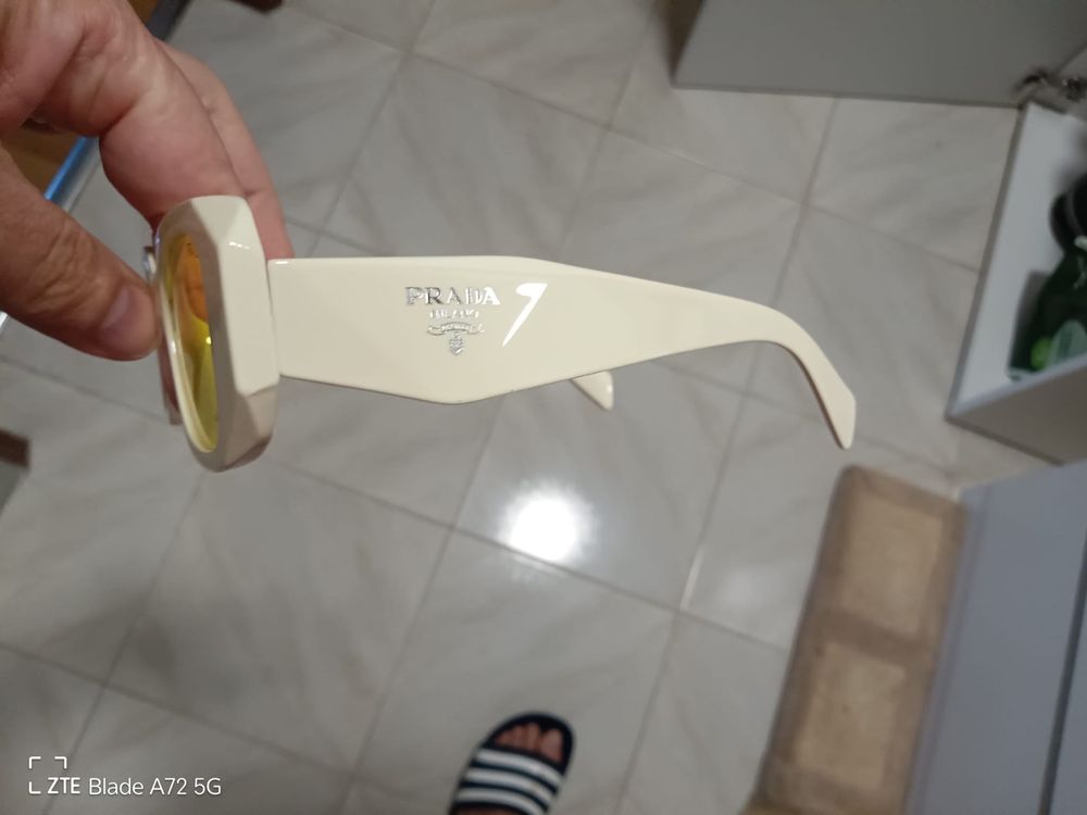 Oculos de sol NOVOS