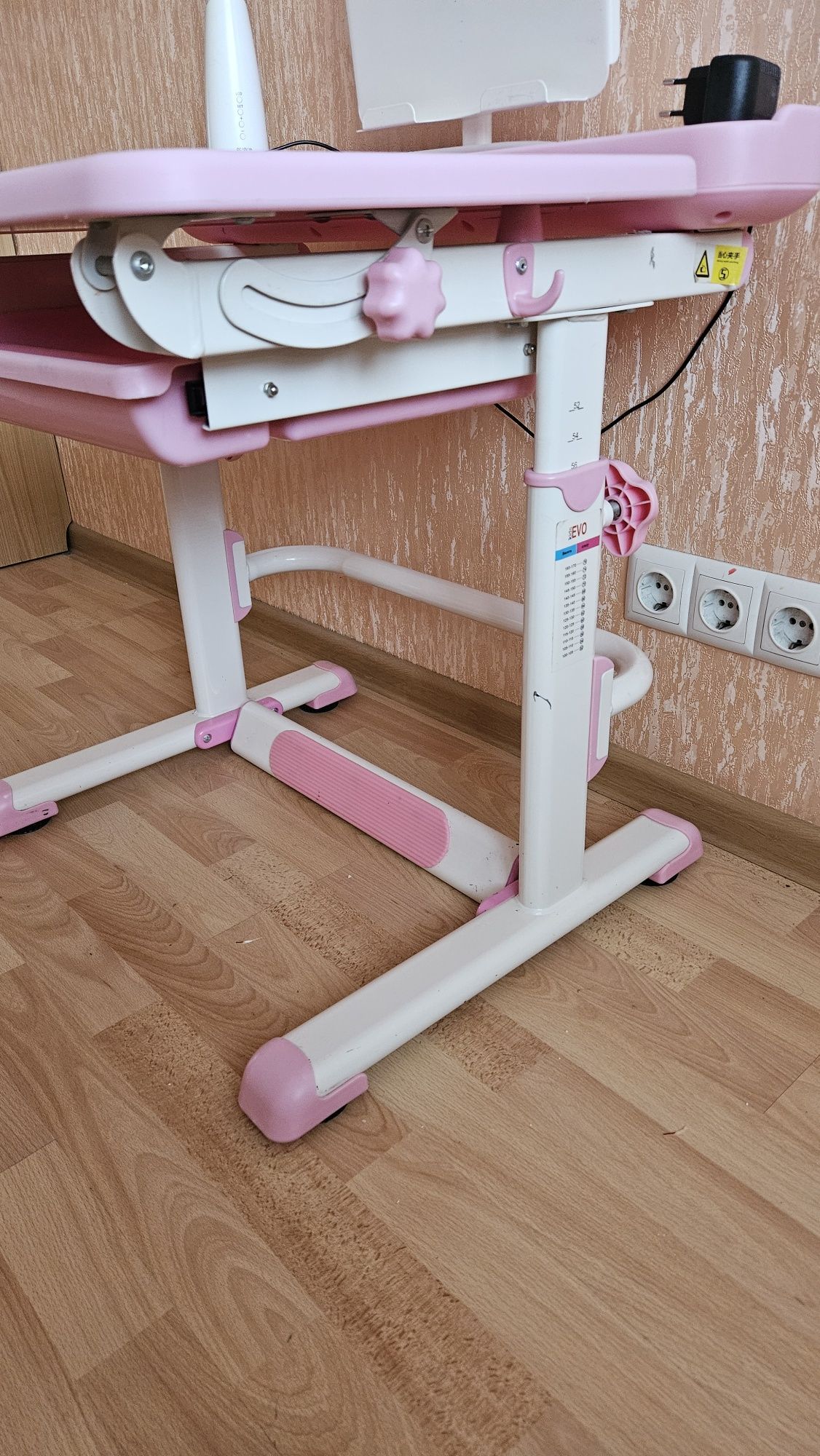Evo Kids Парта трансформер з лампою