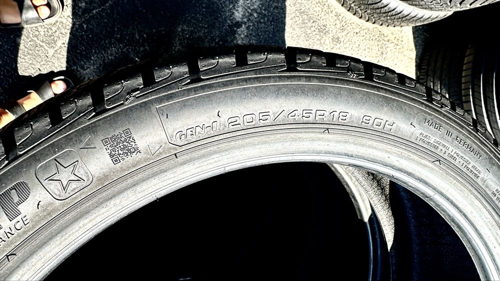 205/45/18 Goodyear UltraGrip Performance | 99%остаток | зимние шины