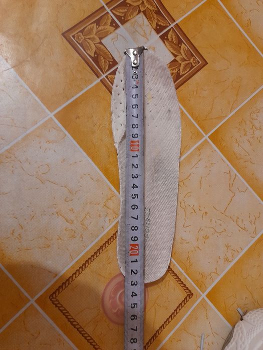 Кроссовки весна-осень 37р