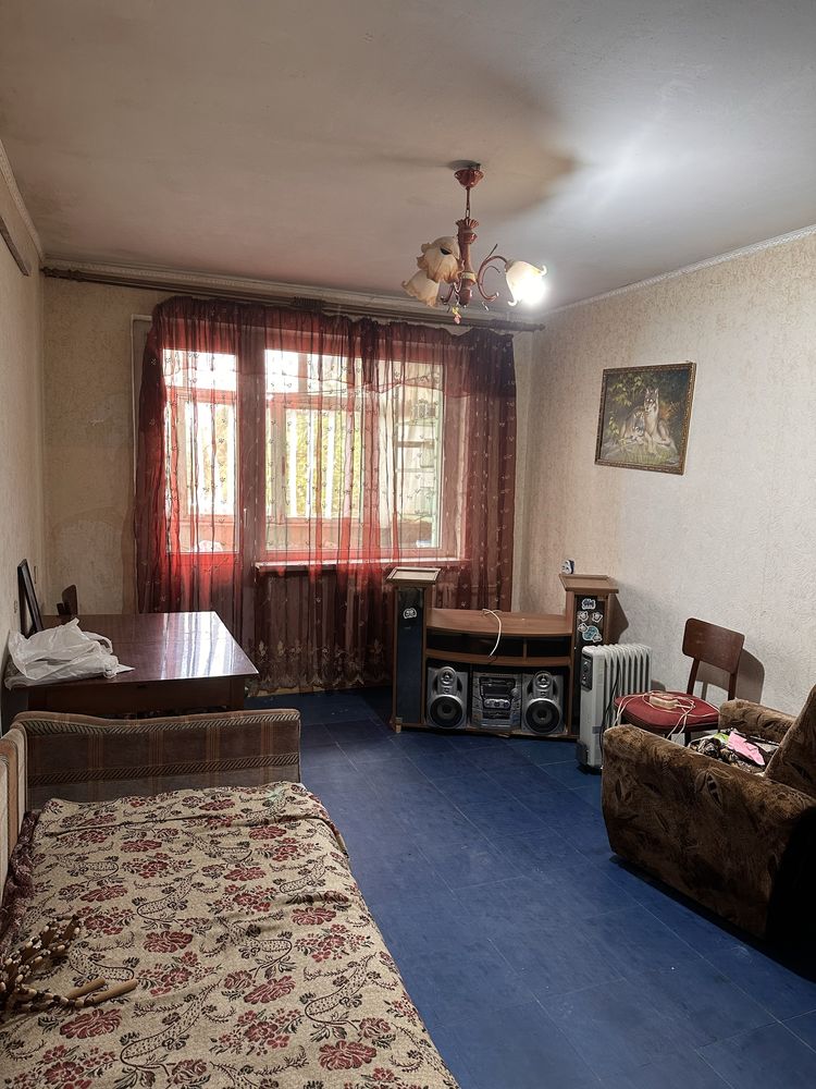 Продам 3 кім.квартиру по вул .Чарівна