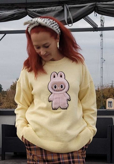 Sweter Labubu Oversize z dzianiny z aplikacją