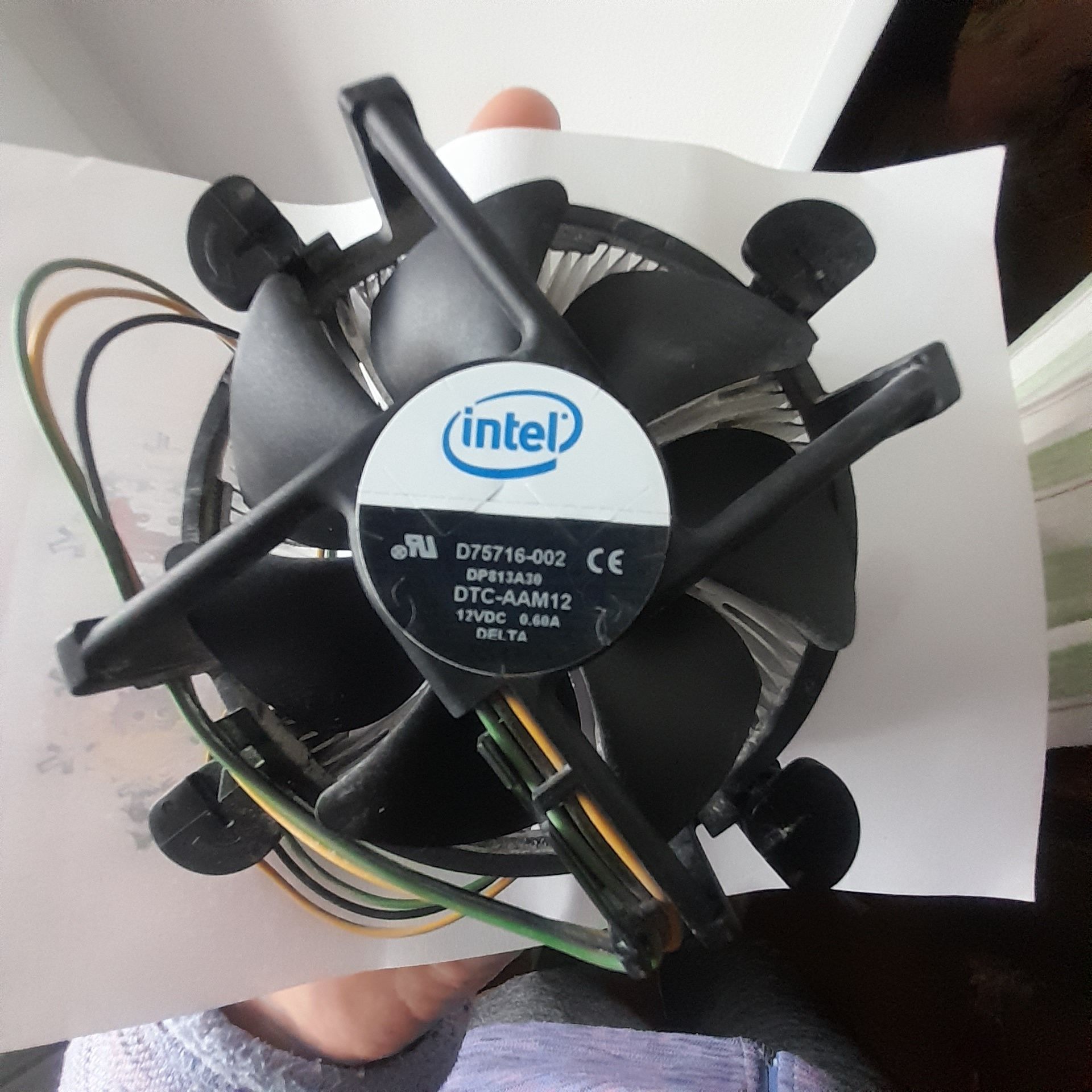 Кулер для процесора Intel D75716-002