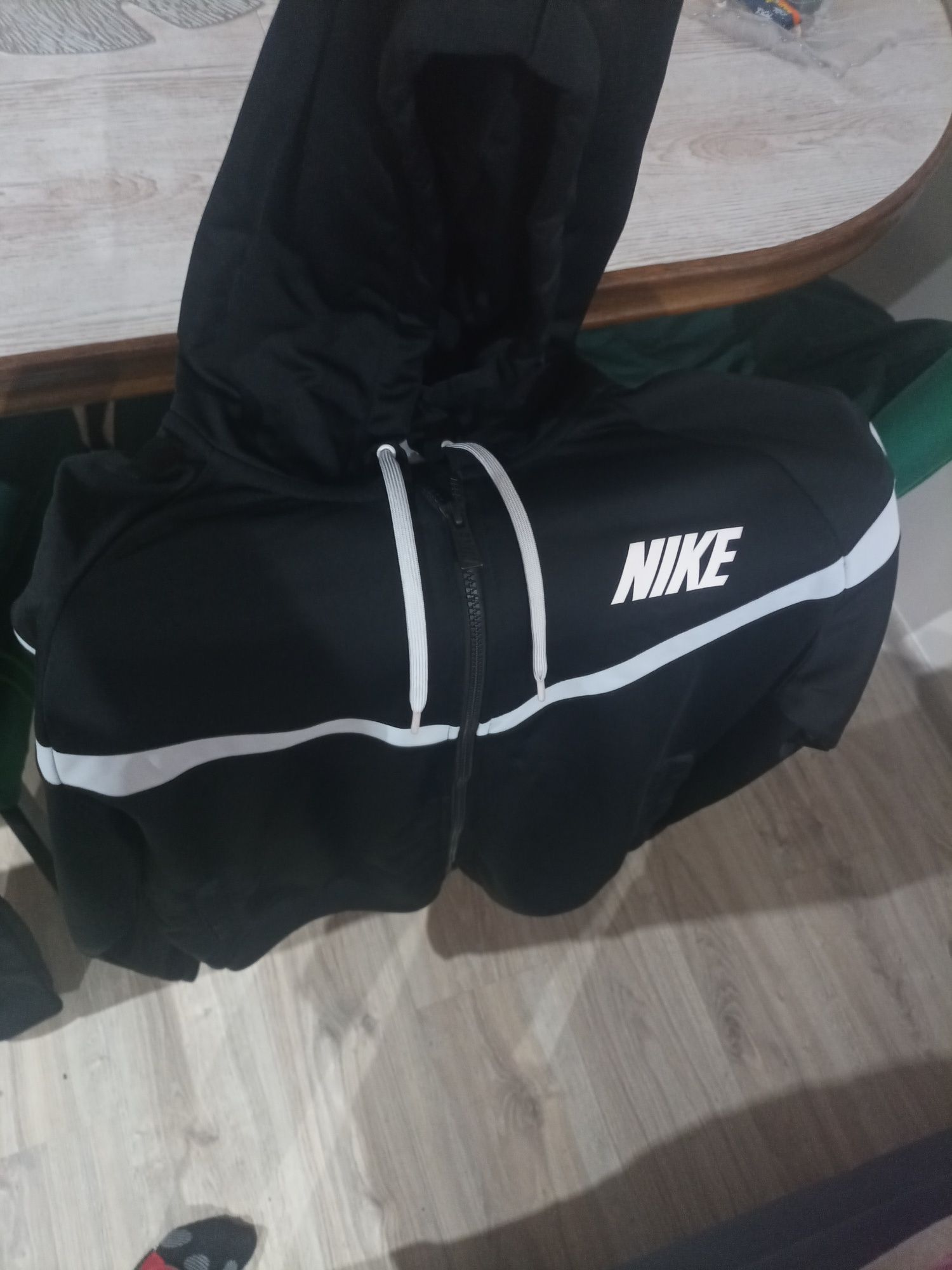 Sprzedam dresy NIKE XL