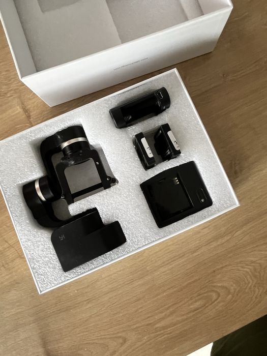 Kamera ActionCam YI Mega Komplet + Gimbal + Selfiestick Bluetooth