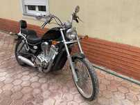 Suzuki Intruder VS 800
