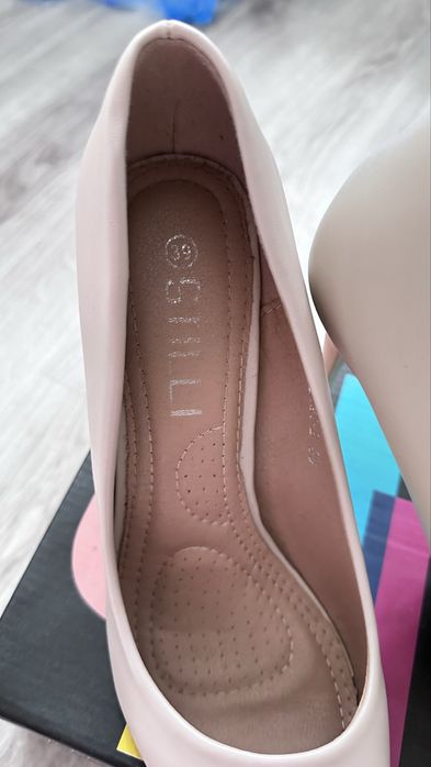 Туфлі лодочки в ідеальному стані