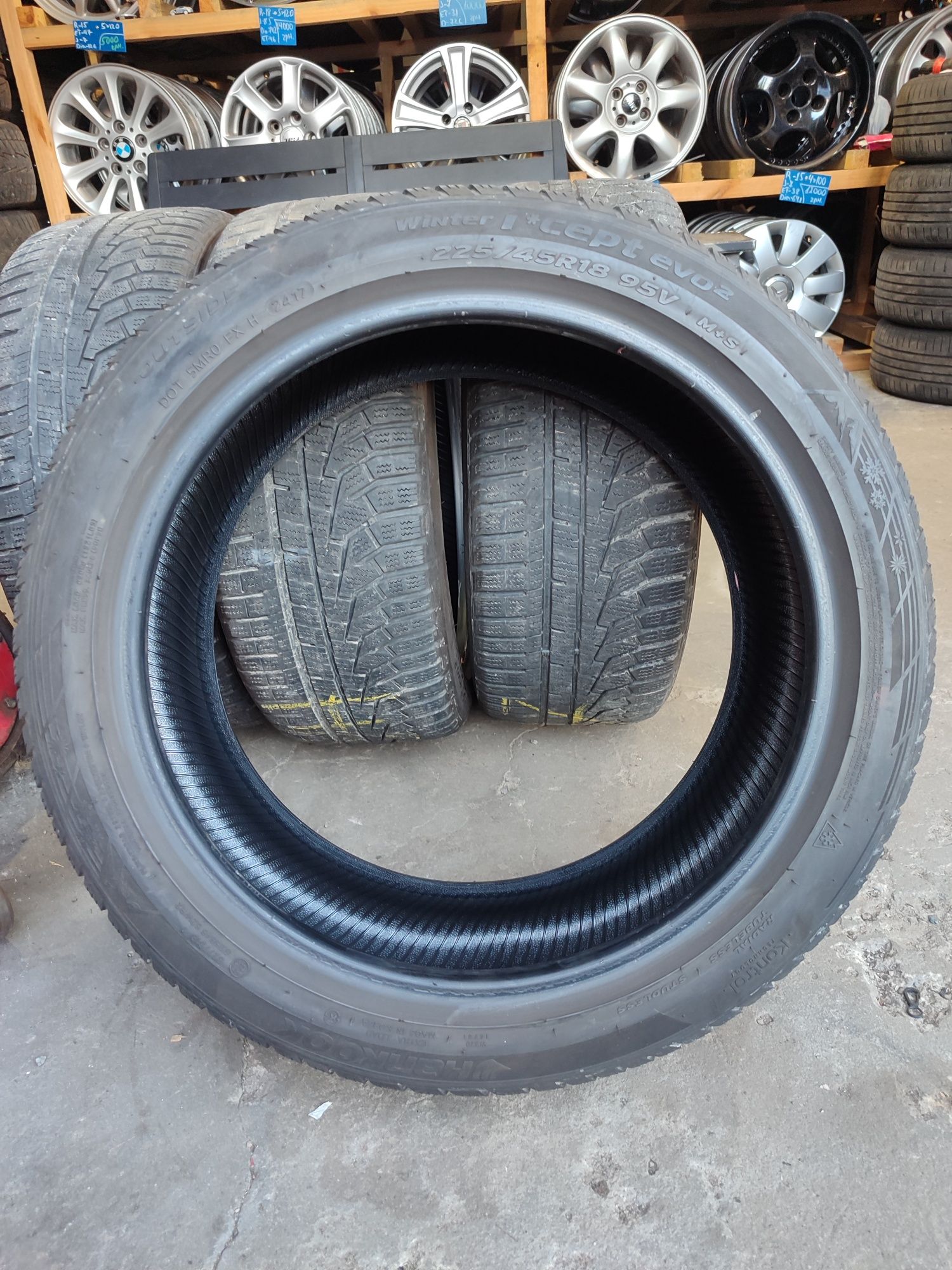 Резина зима 225.45.18 hankook