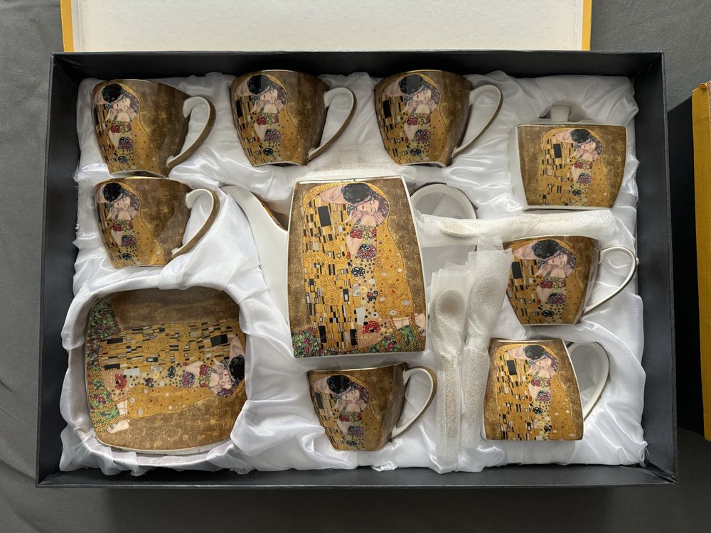 Gustav Klimt pocalunek serwis zestaw kawowy 21 elementow