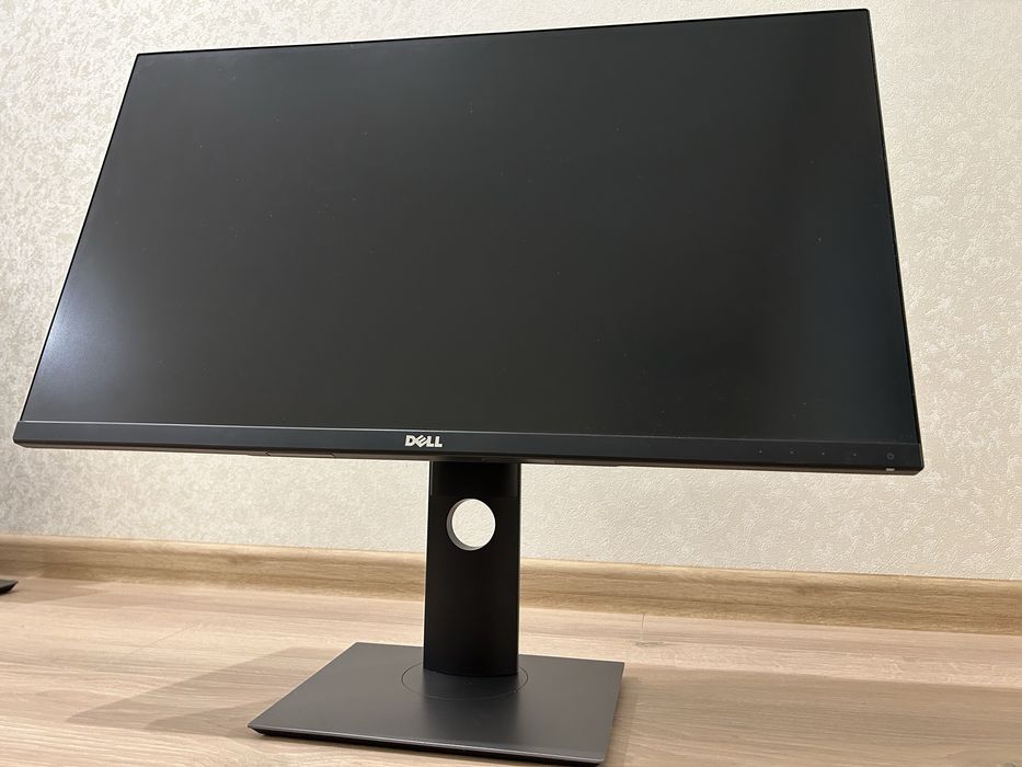 Монітор Dell U2715Hc