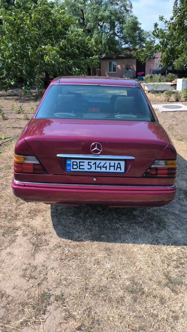 Продам MERCEDES W 124