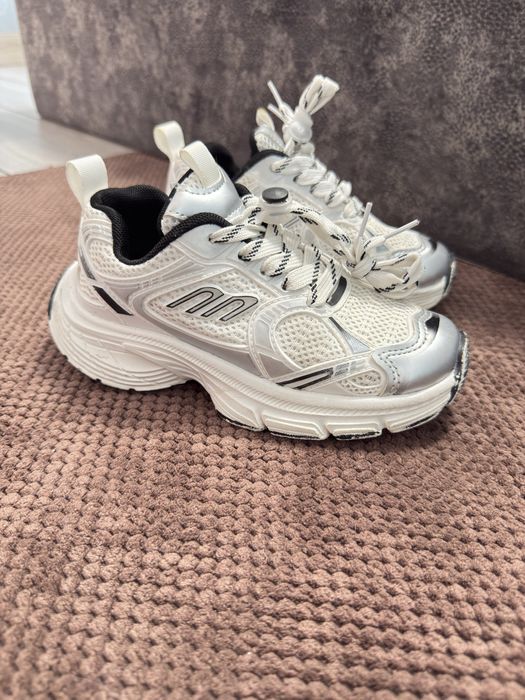 Кроссовки Adidas