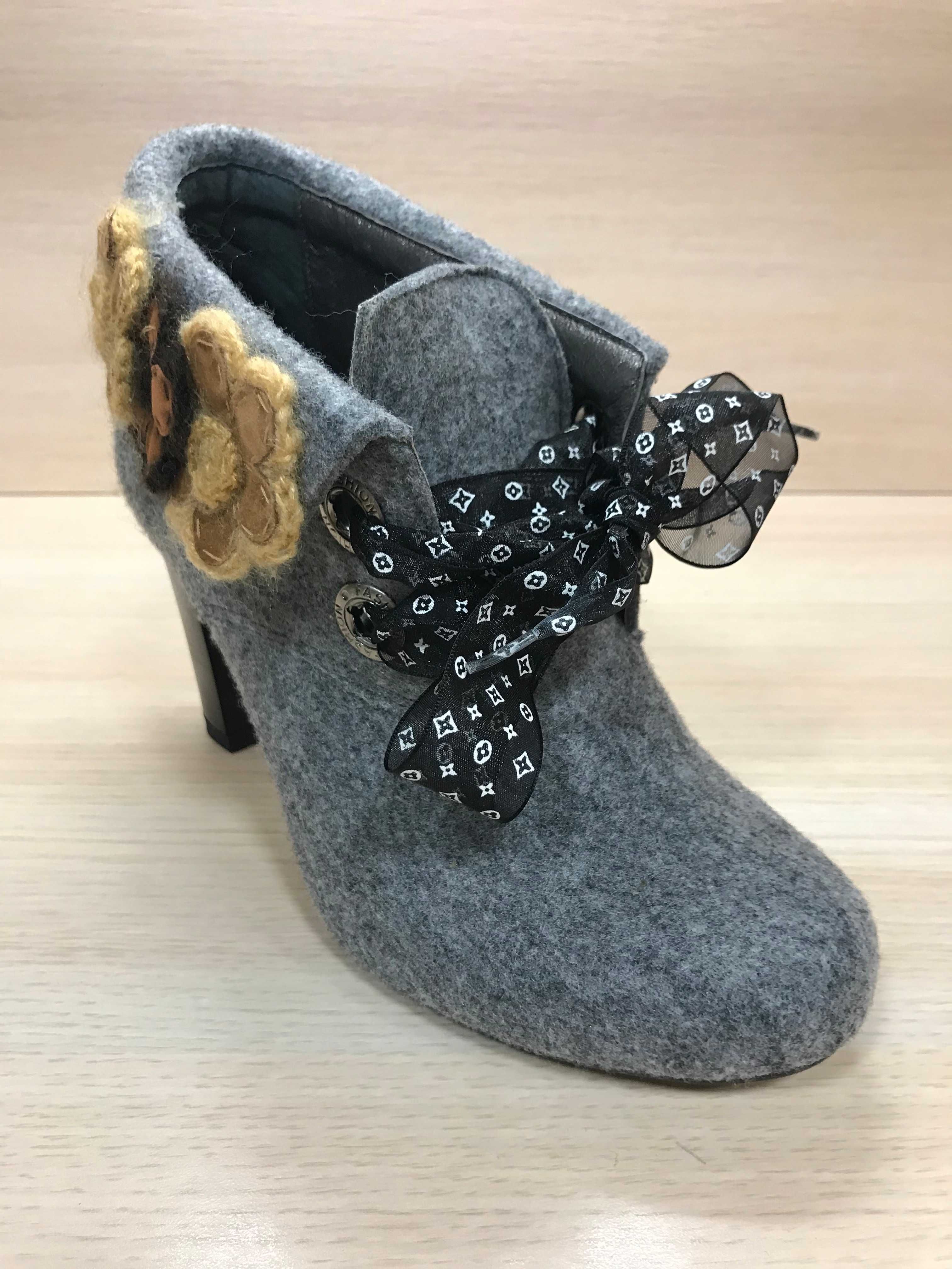 Cudowne botki r. 40 z filcu pumps półbuty na słupku 8,5cm obcas Pin up