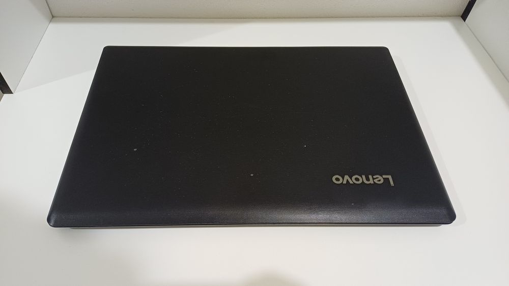 Portátil Lenovo Ideapad 110