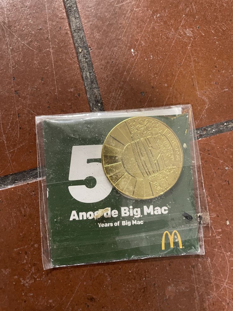 Mccoin a moeda comemorativa dos 50 anos Big Mac do McDonald’s