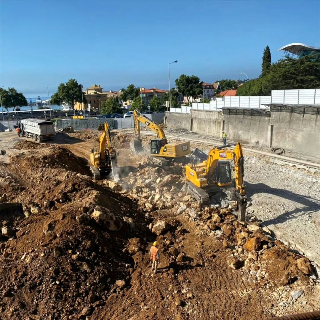 Escavações/Demolições/Aterros