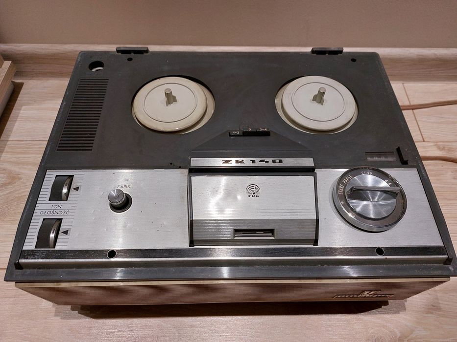 Magnetofon szpulowy lampowy ZK-140 Unitra ZRK licencja Grundig