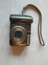 Фотоаппарат canon power shot 590 is зум4х разрешение 8 мегапикселей.
