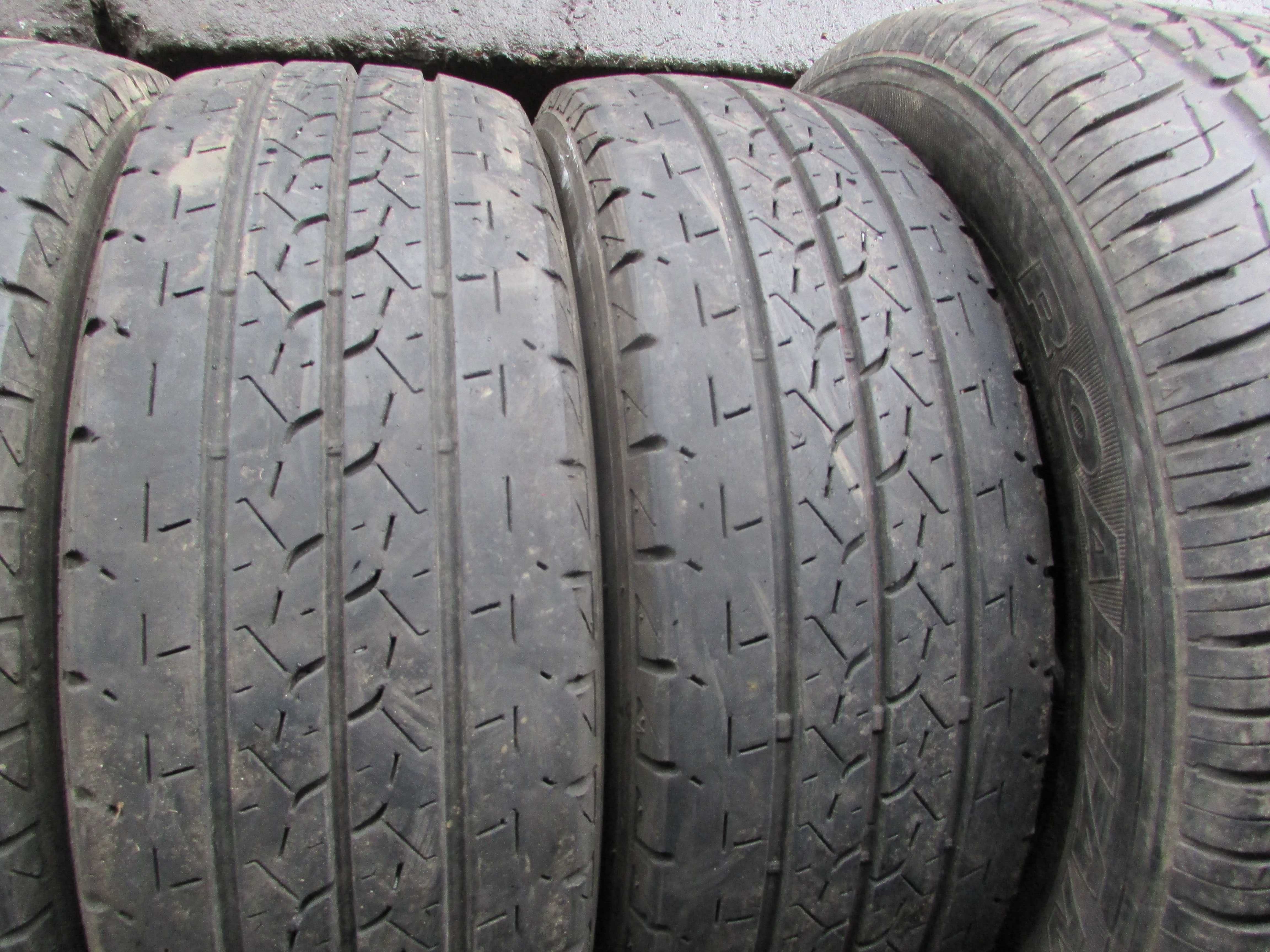 Комплект літньої гуми 215/70/R15 Bridgestone Duravis
