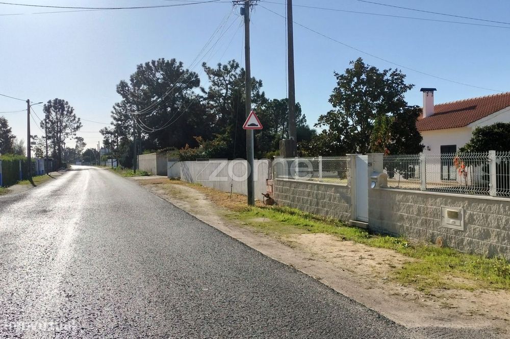 Terreno Urbano com 4.670 m2, em Foros de Salvaterra de Magos