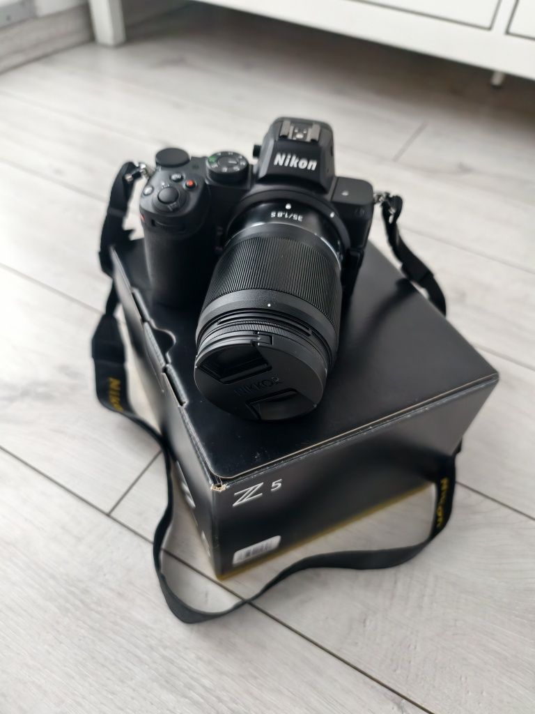 Aparat Nikon z5 plus obiektyw Nikkor Z 35mm f/1.