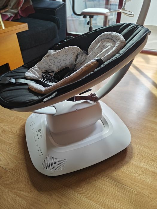 Ovo de bebê. Como novo.