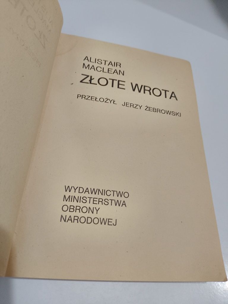 Alistair MacLean Złote wrota