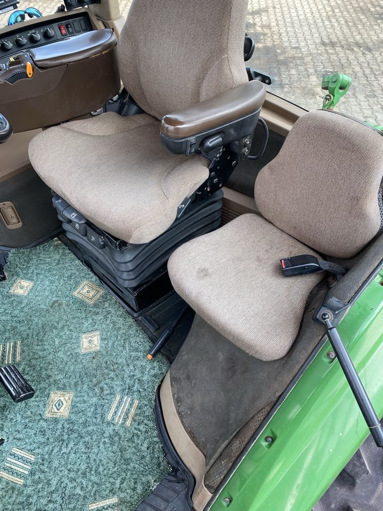 Трактор john deere 8520T