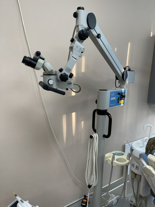 Мікроскоп стоматологічний  Zeiss opmi  Möller