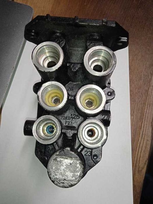 Чотирьохконтурний кран даф DAF 105 (AE 4528, 1612054)