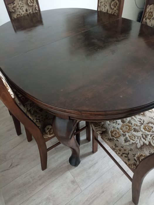 Meble dębowe pięknie zdobione