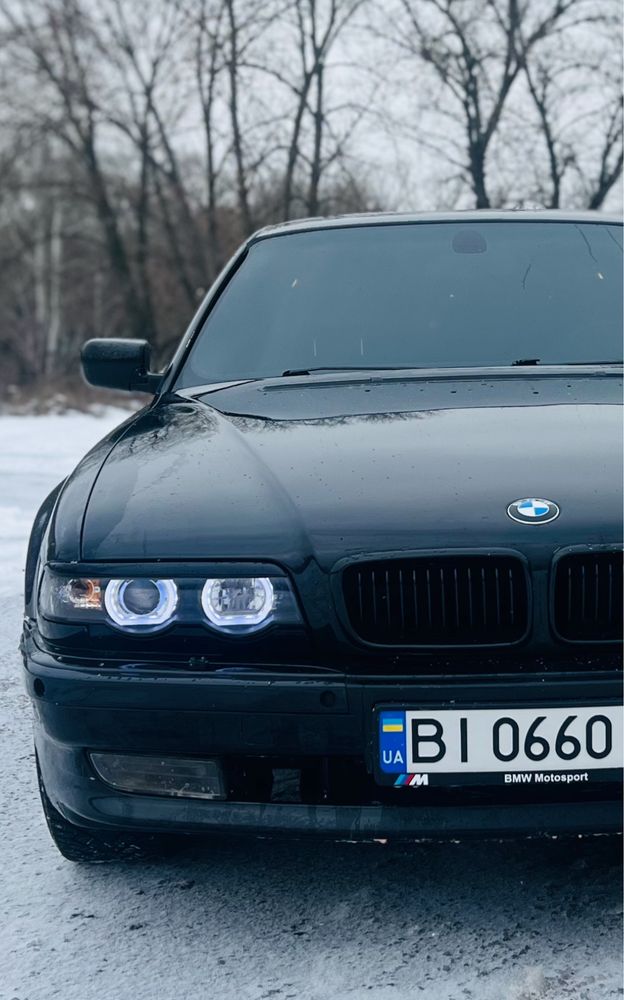 BMW e38 7 series 735i
