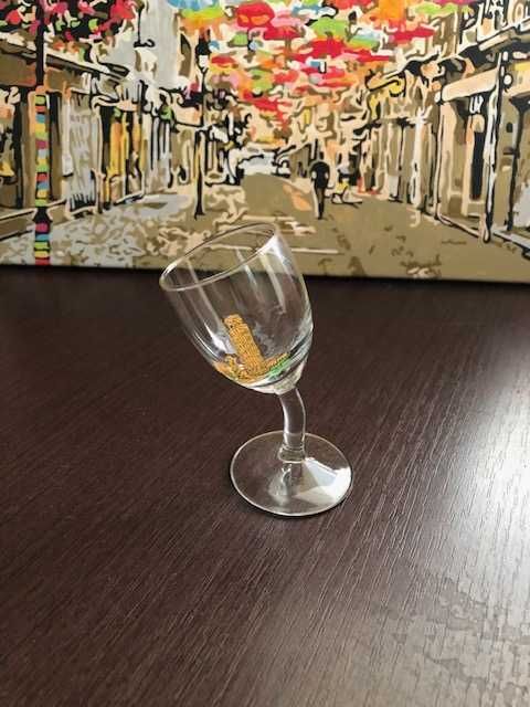 Рюмка стеклянная сувенирная на ножке «Пизанская башня»