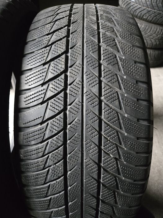 245/50R19 Bridgestone LM001