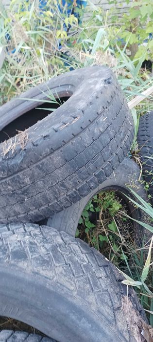 Opony Ciężarowe - 245  235 /17.5  oddam za darmo
