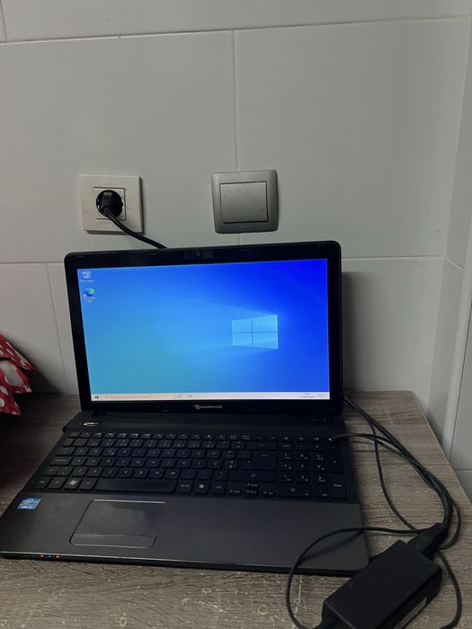 Portatil peckard i3 com carregador tech nao fuciona so rato usb icluid
