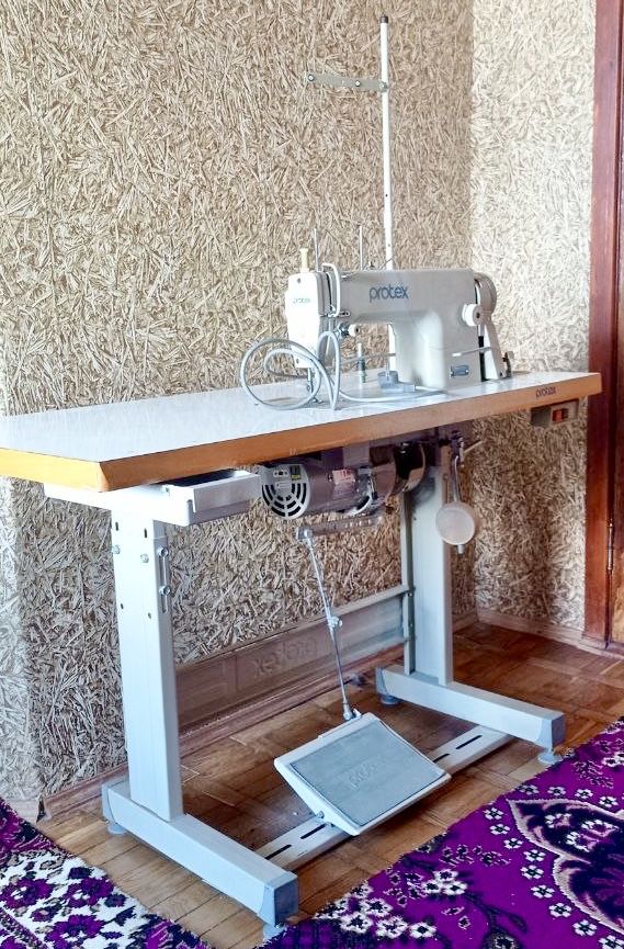 Промислова швейна машинка Protex DOL12H