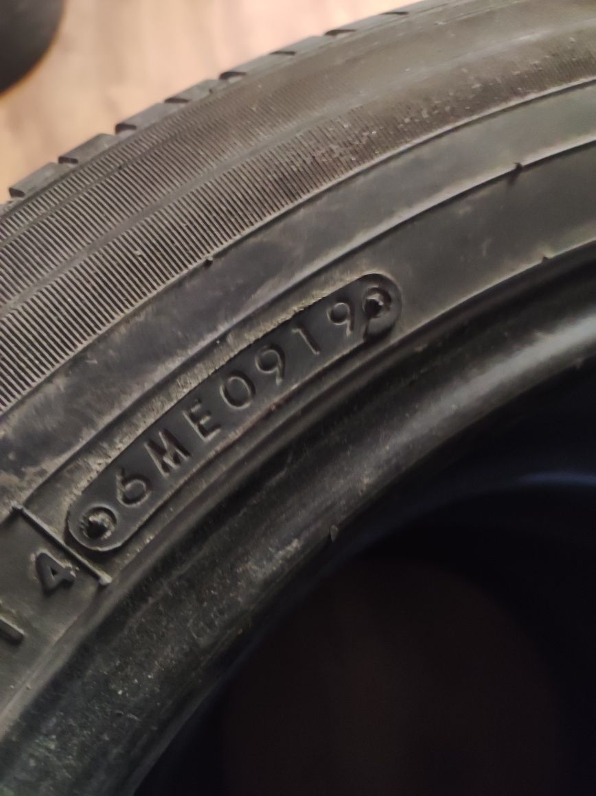 Продам комплект резини TOYO 225/55/19