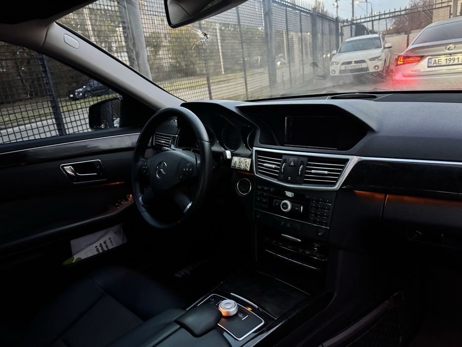 Mercedes Benz 212 3.0 Офіційний Газ Бензин