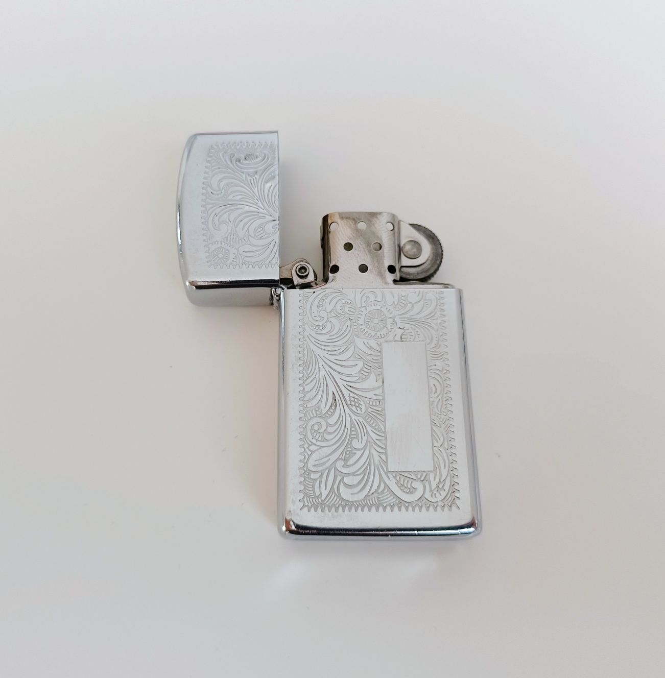 Kanadyjska Zapalniczka Zippo z 1992 roku Venetian