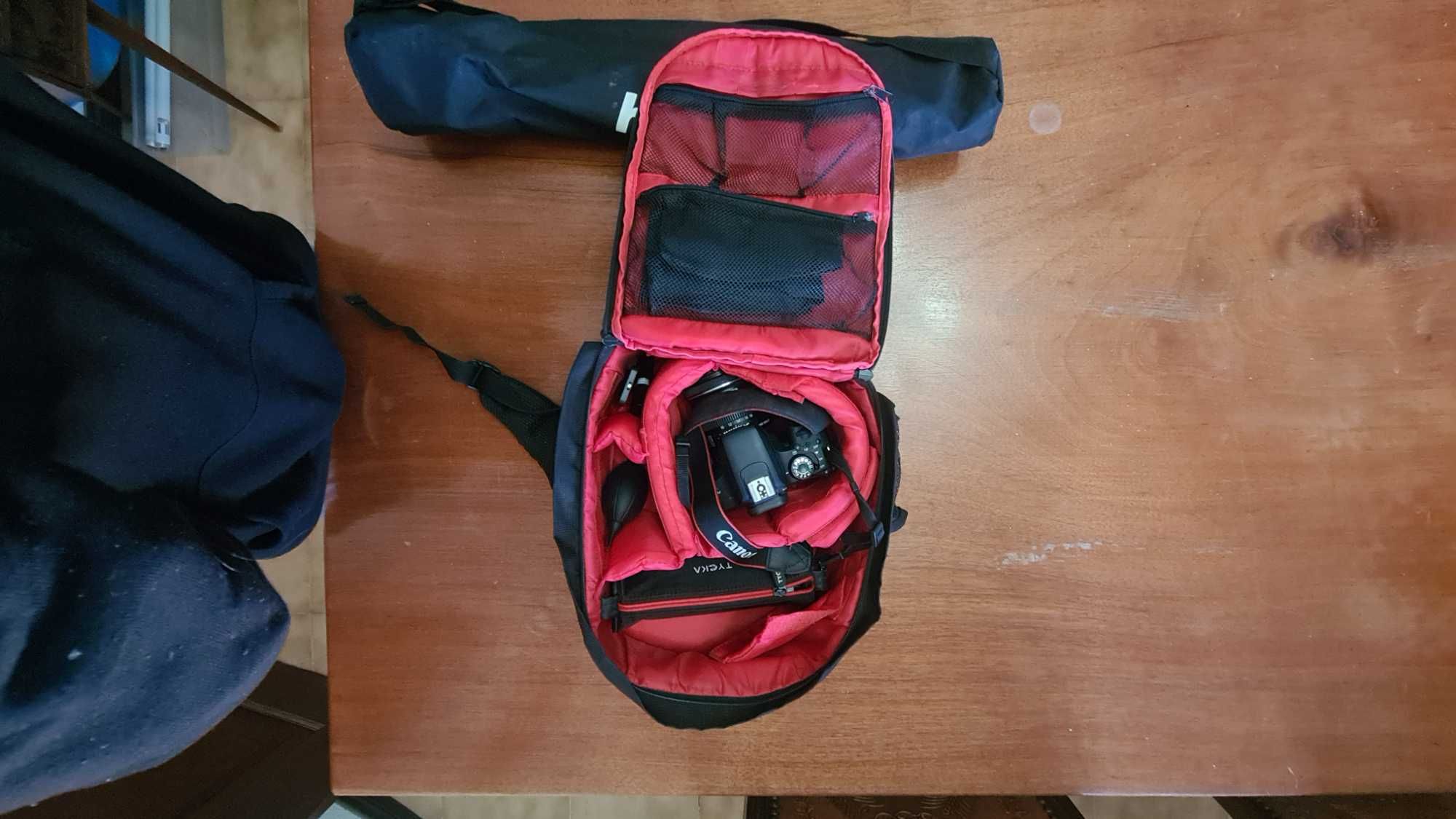 Máquina fotográfica Canon EOS 800D