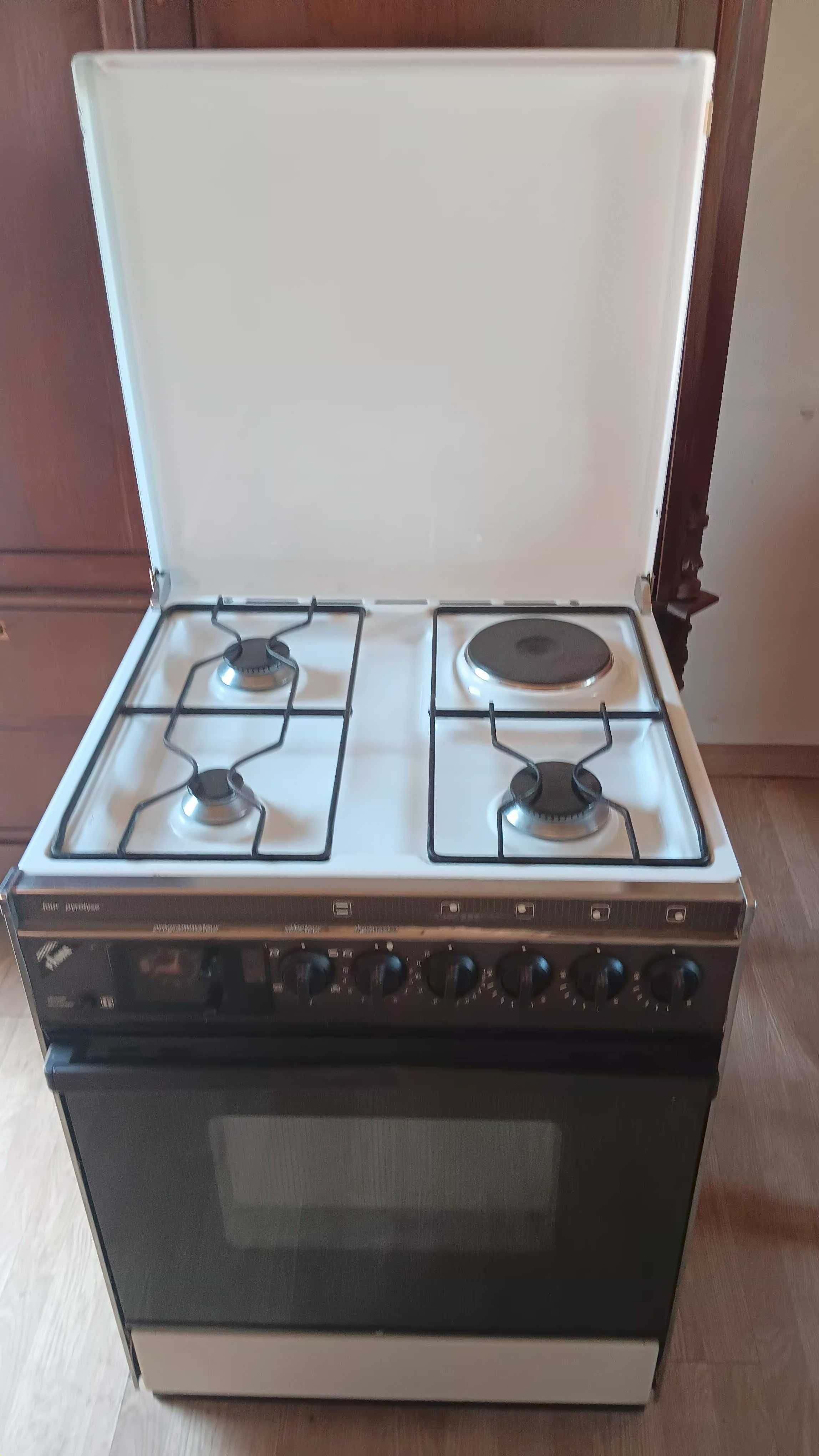 Fogão a gaz e eletrico